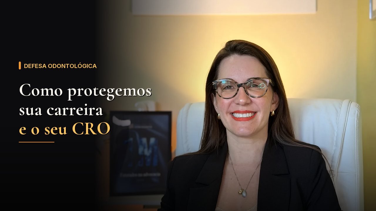 Dra. Mariana Friedrich gravando em seu escritório